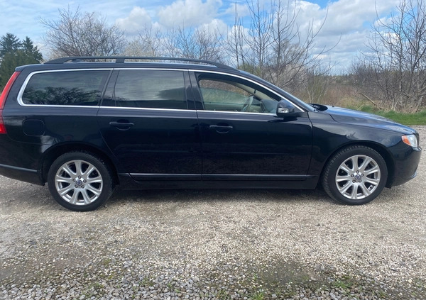 Volvo V70 cena 28900 przebieg: 248000, rok produkcji 2010 z Lublin małe 254